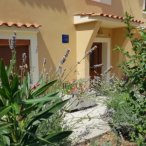 https://apartman-studio-lu.primorje-gorskikotar.com